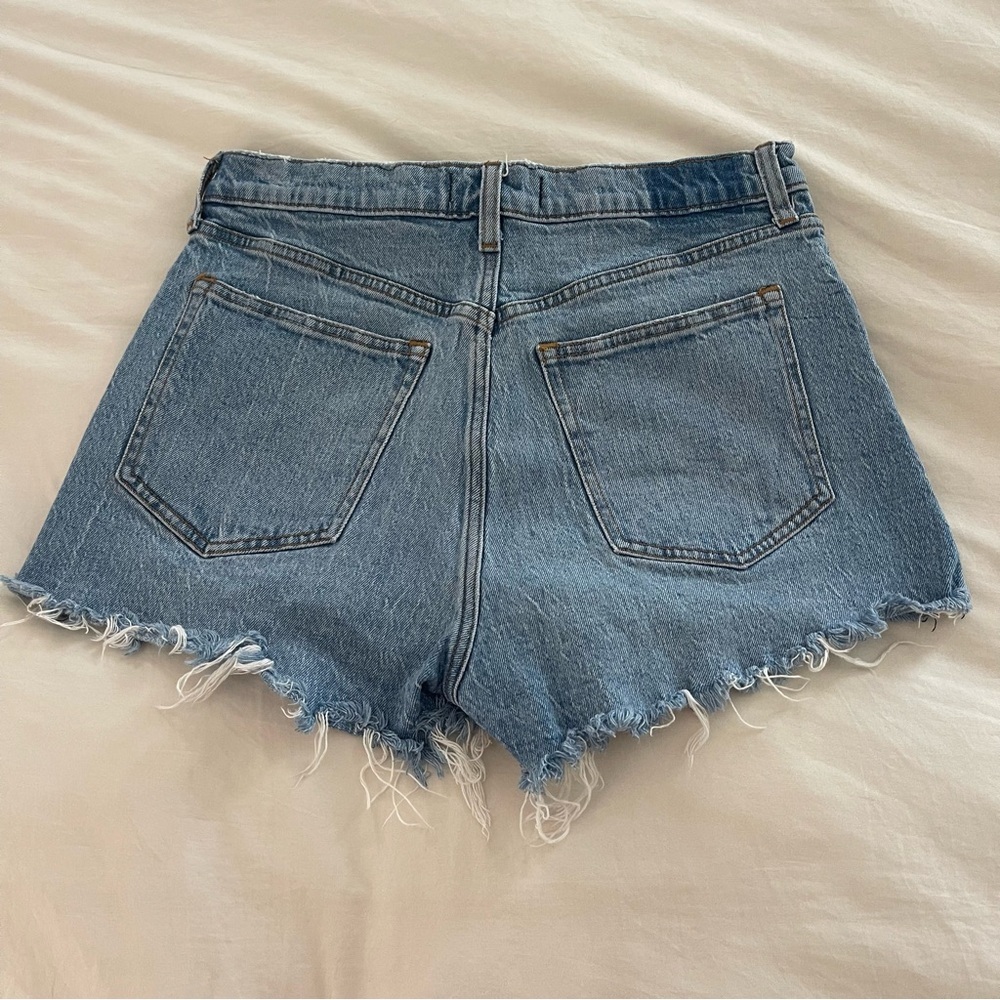 Abercrombie & Fitch- The Mom Short High Rise - Picture 2 of 8